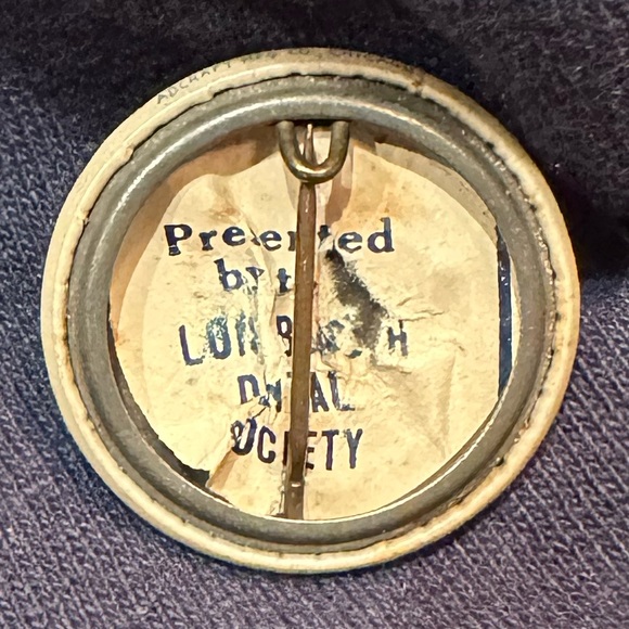 Rare Mid-Century Long Beach Tooth Brush Brigade Buttons - Picture 5 of 9